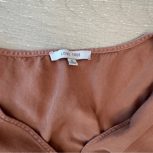 Love Tree Brown Sleeveless Tie Front Sundress - Picture 3 of 8